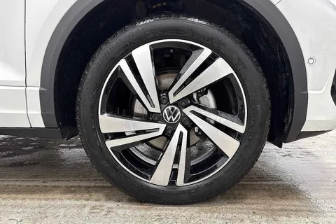 KO74HDU Volkswagen T-Roc 1.5 TSI R-Line 5dr DSG⭐ Sunroof, Rear-view camera, 18' 'Nevada' Black Alloy Thumbnail #6