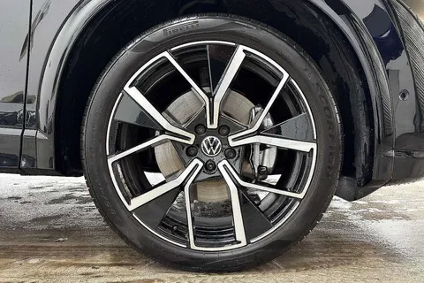 DE25GBV Volkswagen Tiguan 2.0 TDI R-Line 5dr DSG ⭐Towbar, IQ lights, Info and driver  package ⭐ Thumbnail #6