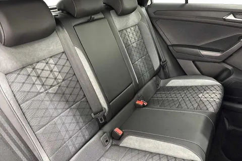 KO74HDU Volkswagen T-Roc 1.5 TSI R-Line 5dr DSG⭐ Sunroof, Rear-view camera, 18' 'Nevada' Black Alloy Thumbnail #10
