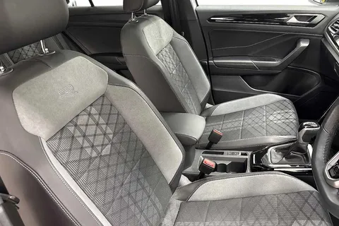 KO74HDU Volkswagen T-Roc 1.5 TSI R-Line 5dr DSG⭐ Sunroof, Rear-view camera, 18' 'Nevada' Black Alloy Thumbnail #11