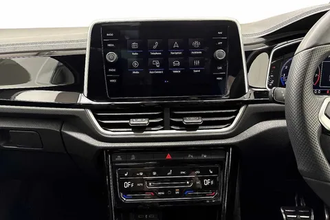 KO74HDU Volkswagen T-Roc 1.5 TSI R-Line 5dr DSG⭐ Sunroof, Rear-view camera, 18' 'Nevada' Black Alloy Thumbnail #13