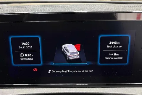 DE25GBV Volkswagen Tiguan 2.0 TDI R-Line 5dr DSG ⭐Towbar, IQ lights, Info and driver  package ⭐ Thumbnail #12