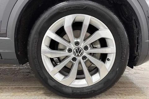 GF25OJN Volkswagen T-Roc 1.5 TSI Match 5dr Thumbnail #5