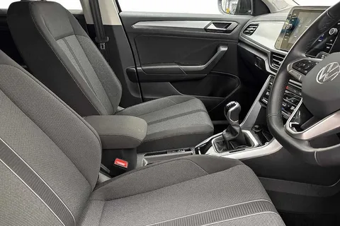 GF25OJN Volkswagen T-Roc 1.5 TSI Match 5dr Thumbnail #10