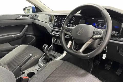 GD24OAM Volkswagen Polo 1.0 Life 5dr Thumbnail #6