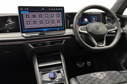KN75OAA Volkswagen Tiguan 1.5 TSI 272 eHybrid R-Line 5dr DSG **PAN ROOF + INFO PACK PLUS + DRIVER ASS Thumbnail #2