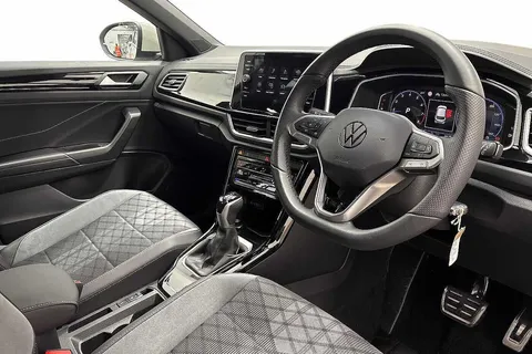 KP25XGZ Volkswagen T-Roc 1.5 TSI R-Line 5dr DSG **PAN ROOF + 18' NEVADA ALLOYS + REV CAM** Thumbnail #6