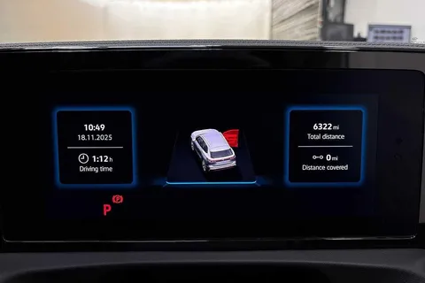 KN75OAA Volkswagen Tiguan 1.5 TSI 272 eHybrid R-Line 5dr DSG **PAN ROOF + INFO PACK PLUS + DRIVER ASS Thumbnail #11