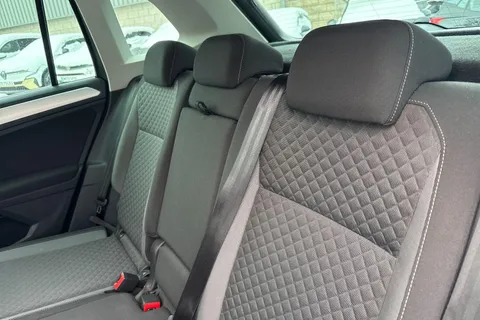 14 of 49 for Volkswagen Tiguan 2.0 TDI SE 4Motion Euro 6 (s/s) 5dr