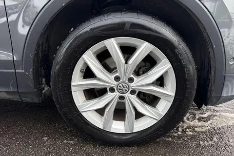 23 of 49 for Volkswagen Tiguan 2.0 TDI SE 4Motion Euro 6 (s/s) 5dr
