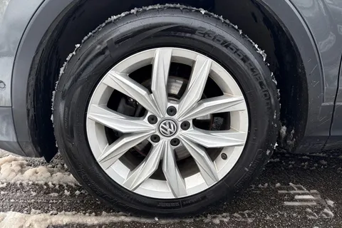 24 of 49 for Volkswagen Tiguan 2.0 TDI SE 4Motion Euro 6 (s/s) 5dr