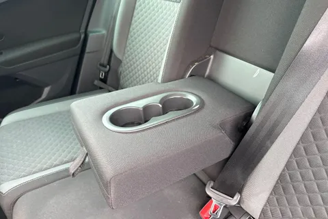 25 of 49 for Volkswagen Tiguan 2.0 TDI SE 4Motion Euro 6 (s/s) 5dr