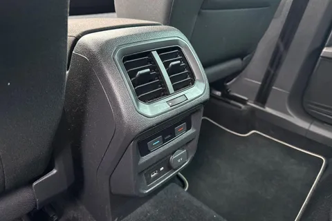 26 of 49 for Volkswagen Tiguan 2.0 TDI SE 4Motion Euro 6 (s/s) 5dr