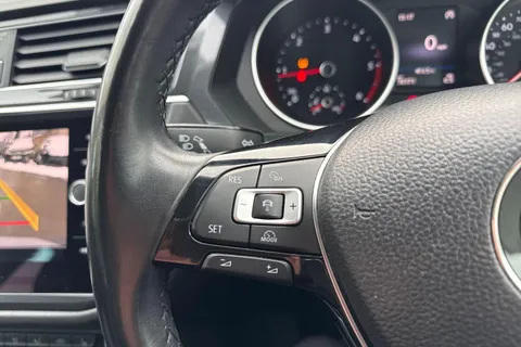 41 of 49 for Volkswagen Tiguan 2.0 TDI SE 4Motion Euro 6 (s/s) 5dr