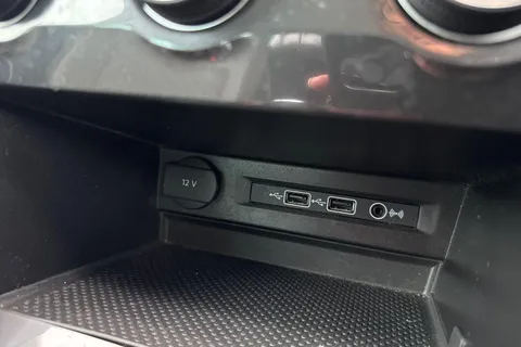 43 of 49 for Volkswagen Tiguan 2.0 TDI SE 4Motion Euro 6 (s/s) 5dr