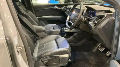 FL24JHF Audi Q4 e-tron Q4  Black Edition 55 e-tron quattro 250,00 kW Thumbnail #10