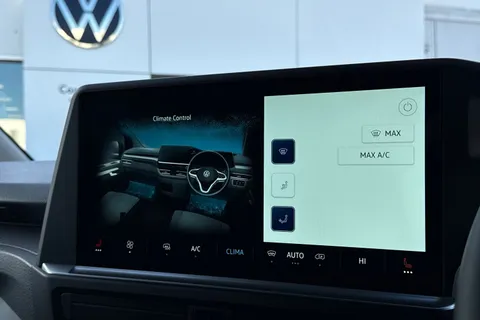 BT75AVR Volkswagen Transporter 2.0 TDI 150PS Commerce Pro Van Auto-Tailgate Thumbnail #23