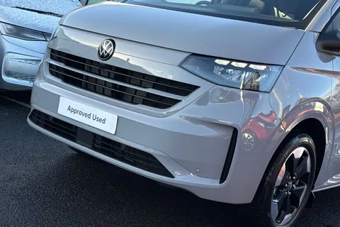 BT75AVR Volkswagen Transporter 2.0 TDI 150PS Commerce Pro Van Auto-Tailgate Thumbnail #33