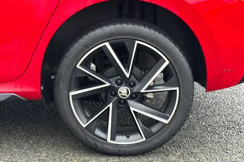 KF23ETA Škoda Kamiq 1.5 TSI Monte Carlo 5dr DSG Thumbnail #15