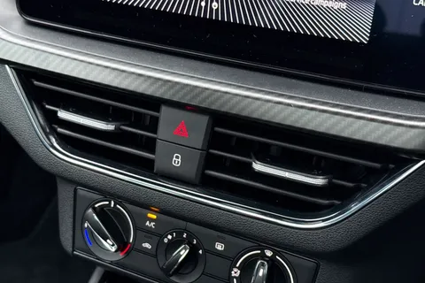 KF23ETA Škoda Kamiq 1.5 TSI Monte Carlo 5dr DSG Thumbnail #45