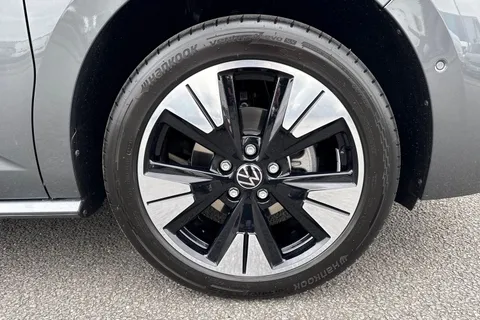 10 of 64 for VOLKSWAGEN CALIFORNIA 2.0 TDI Ocean 5dr DSG