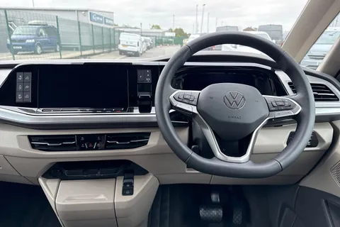 18 of 64 for VOLKSWAGEN CALIFORNIA 2.0 TDI Ocean 5dr DSG