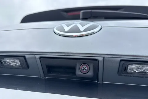 33 of 64 for VOLKSWAGEN CALIFORNIA 2.0 TDI Ocean 5dr DSG