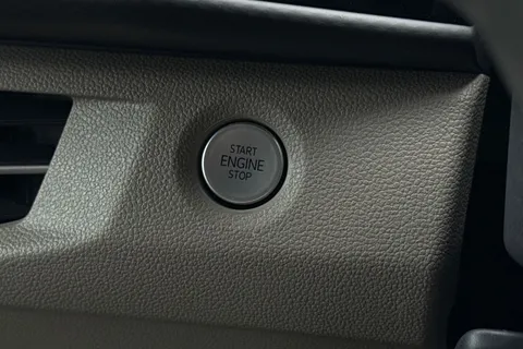 44 of 64 for VOLKSWAGEN CALIFORNIA 2.0 TDI Ocean 5dr DSG