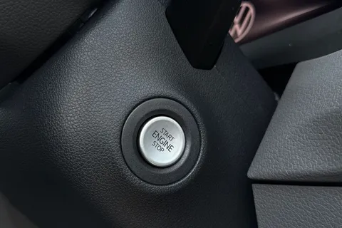 DC75NFM Volkswagen Crafter CR35 Panel van Commerce Plus MWB 177 PS 2.0 TDI 8sp Automatic 4MOTION - LED Thumbnail #35