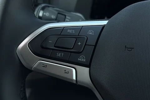 DC75NFM Volkswagen Crafter CR35 Panel van Commerce Plus MWB 177 PS 2.0 TDI 8sp Automatic 4MOTION - LED Thumbnail #39