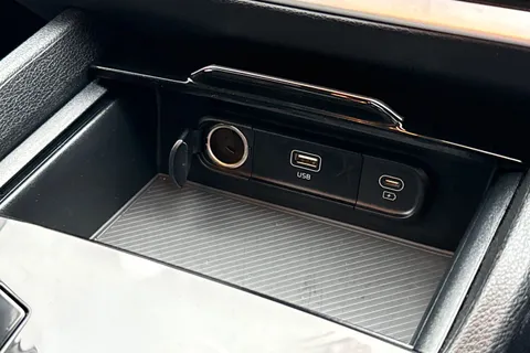 YY72HHZ Kia Sportage 1.6 T-GDi MHEV 3 DCT Euro 6 (s/s) 5dr Thumbnail #43