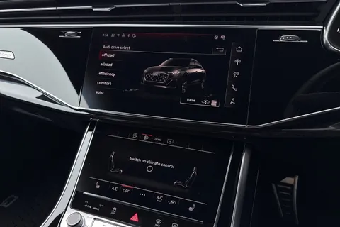 DX75TYT Audi Q8 SUV  Black Edition 50 TDI quattro 286 PS tiptronic Thumbnail #31
