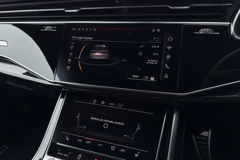 DX75TYT Audi Q8 SUV  Black Edition 50 TDI quattro 286 PS tiptronic Thumbnail #33