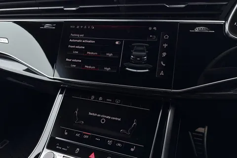 DX75TYT Audi Q8 SUV  Black Edition 50 TDI quattro 286 PS tiptronic Thumbnail #34