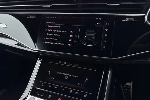 DX75TYT Audi Q8 SUV  Black Edition 50 TDI quattro 286 PS tiptronic Thumbnail #35