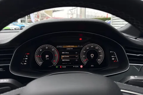 DX75TYT Audi Q8 SUV  Black Edition 50 TDI quattro 286 PS tiptronic Thumbnail #47