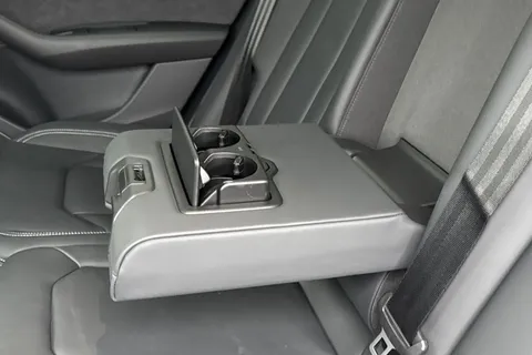 DX75TYT Audi Q8 SUV  Black Edition 50 TDI quattro 286 PS tiptronic Thumbnail #50