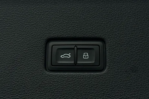 DX75TYT Audi Q8 SUV  Black Edition 50 TDI quattro 286 PS tiptronic Thumbnail #54