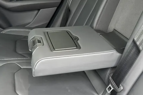 DX75TYT Audi Q8 SUV  Black Edition 50 TDI quattro 286 PS tiptronic Thumbnail #58