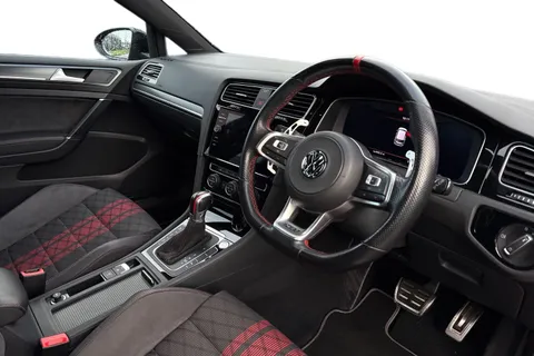 CX69ZDD Volkswagen Golf 2.0 TSI GTI TCR Hatchback 5dr Petrol DSG Euro 6 (s/s) (290 ps) Thumbnail #15
