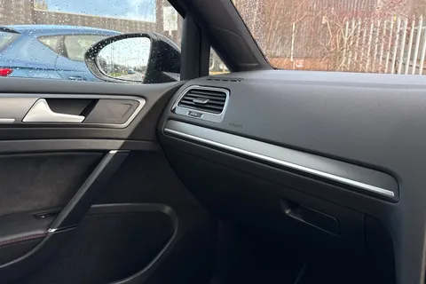 CX69ZDD Volkswagen Golf 2.0 TSI GTI TCR Hatchback 5dr Petrol DSG Euro 6 (s/s) (290 ps) Thumbnail #36