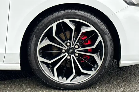 MX70UAJ Ford Focus 1.5 EcoBlue ST-Line X Euro 6 (s/s) 5dr Thumbnail #8