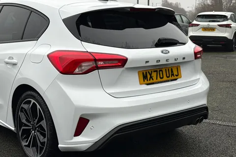 MX70UAJ Ford Focus 1.5 EcoBlue ST-Line X Euro 6 (s/s) 5dr Thumbnail #17