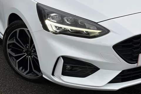 MX70UAJ Ford Focus 1.5 EcoBlue ST-Line X Euro 6 (s/s) 5dr Thumbnail #26