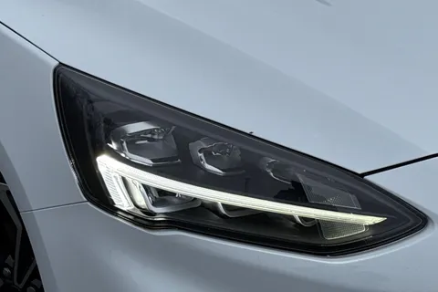 MX70UAJ Ford Focus 1.5 EcoBlue ST-Line X Euro 6 (s/s) 5dr Thumbnail #27