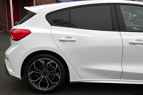 MX70UAJ Ford Focus 1.5 EcoBlue ST-Line X Euro 6 (s/s) 5dr Thumbnail #31