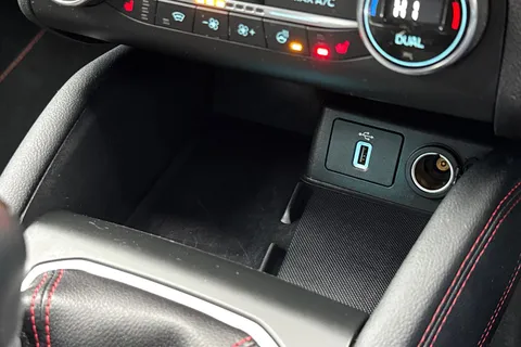 MX70UAJ Ford Focus 1.5 EcoBlue ST-Line X Euro 6 (s/s) 5dr Thumbnail #41