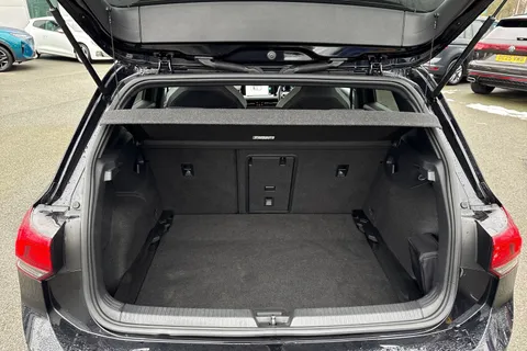 DE21EPF Volkswagen Golf 1.5 TSI R-Line 5dr Thumbnail #7