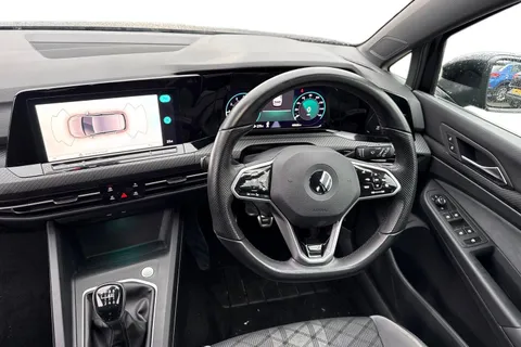 18 of 43 for VOLKSWAGEN GOLF 1.5 TSI R-Line 5dr