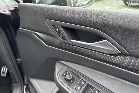 21 of 43 for VOLKSWAGEN GOLF 1.5 TSI R-Line 5dr